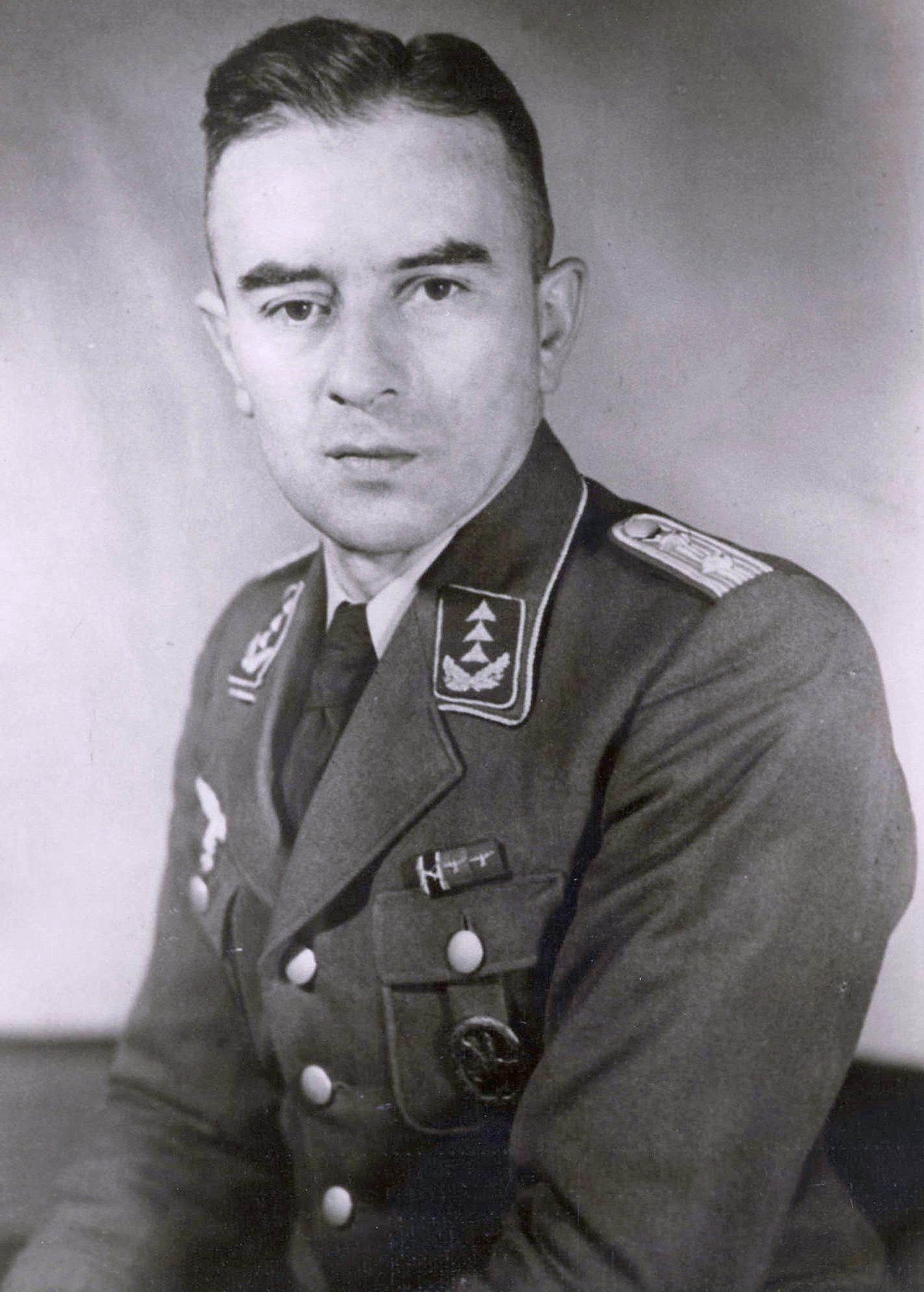 Gustav Lörzer 1944